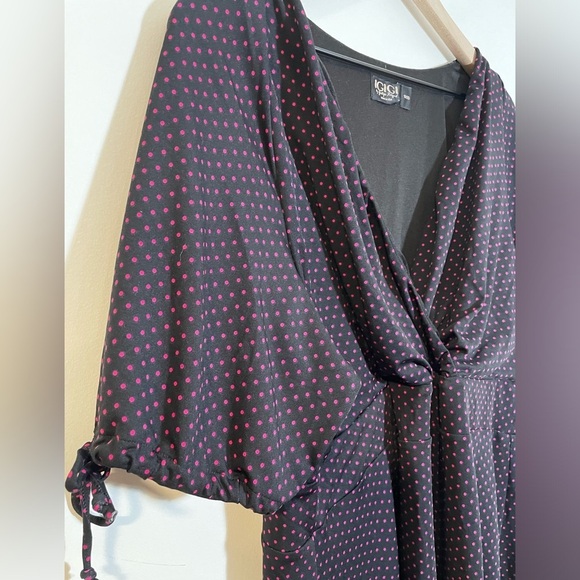 IGIGI Polka Dot Dress Size 18/20 Pink & Black Short Sleeves V-Neck Knee Length - Picture 4 of 9